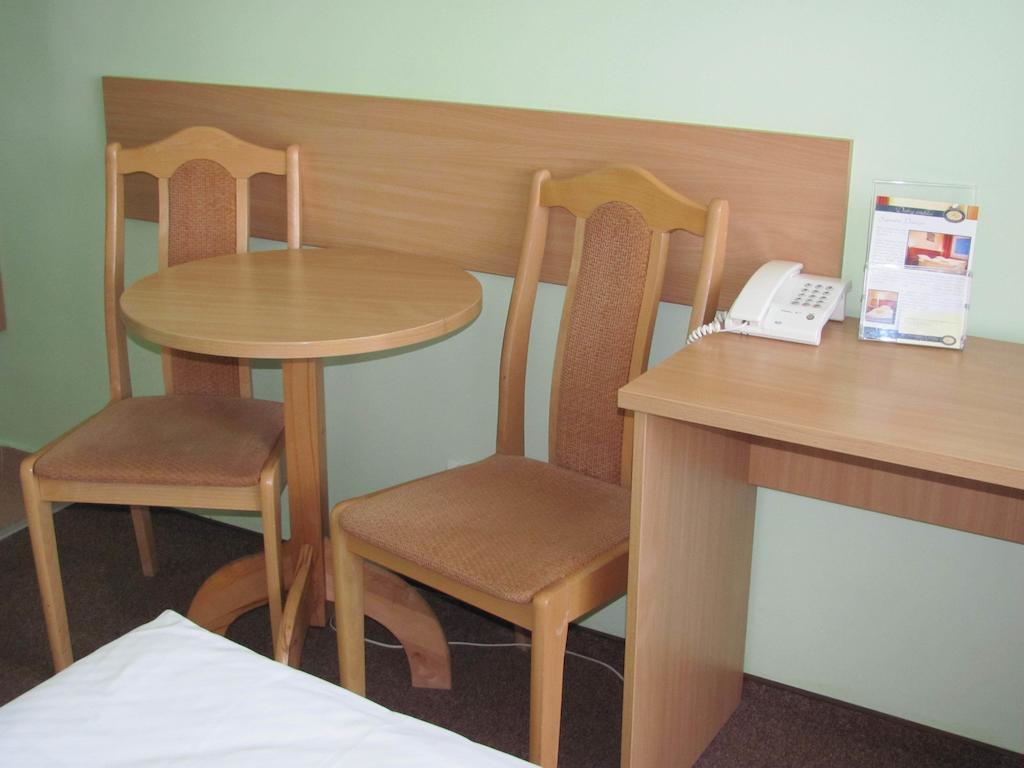 Hotel Polkowice Szoba fotó